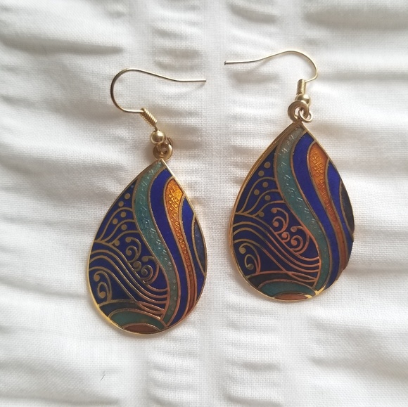 Earrings with Pouch - Picture 2 of 2